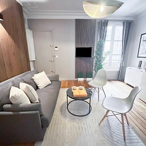 Unique Flat Near Louvre & Palais Royal
